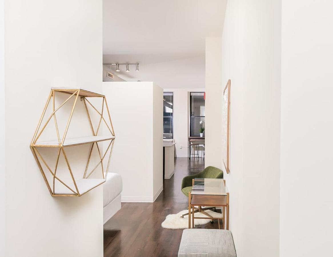 Apartment 1br Luxury Studio Historic Building, Parking, Rooftop Deck & Gym