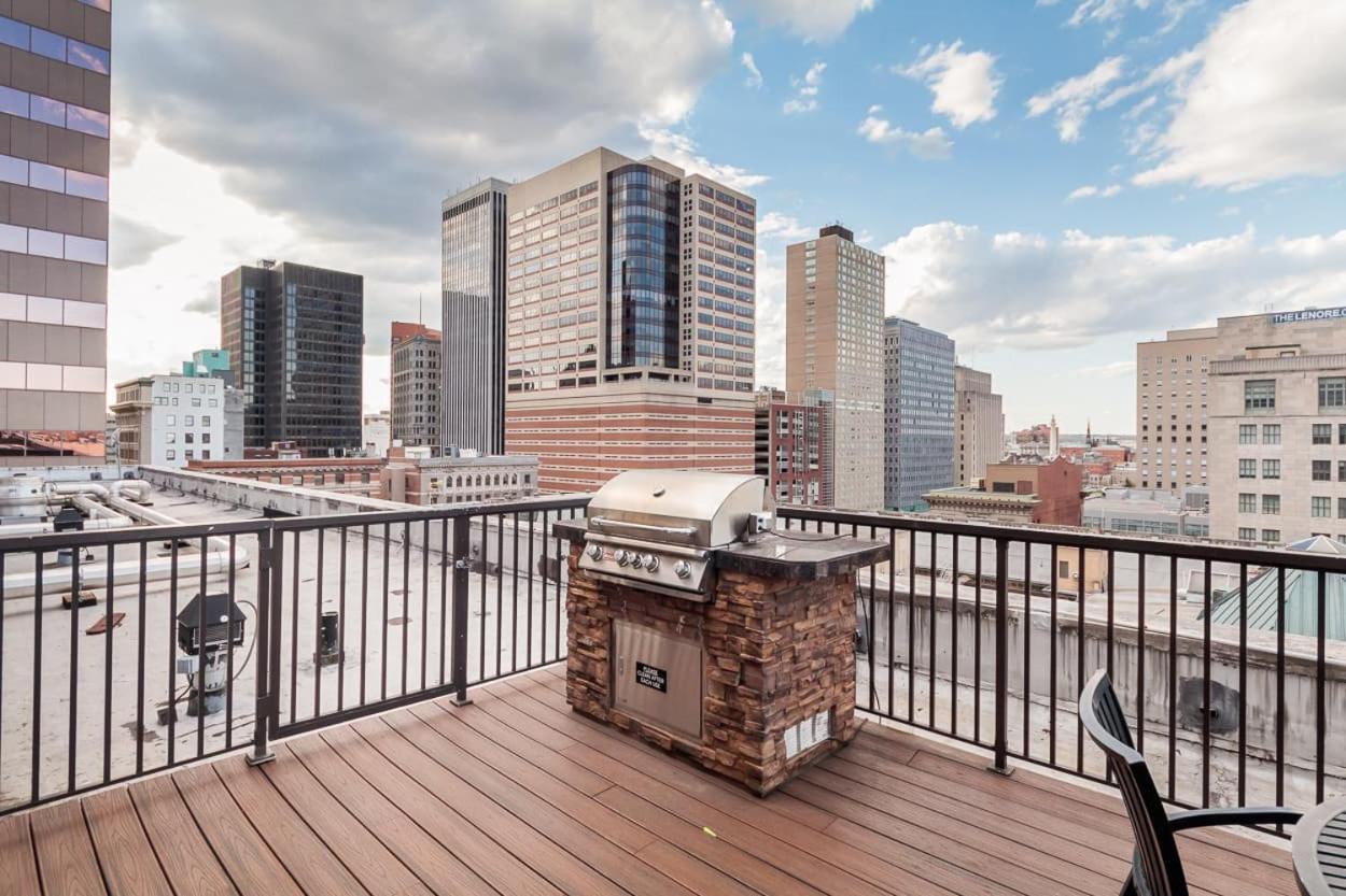 Apartment 1br Luxury Studio Historic Building, Parking, Rooftop Deck & Gym